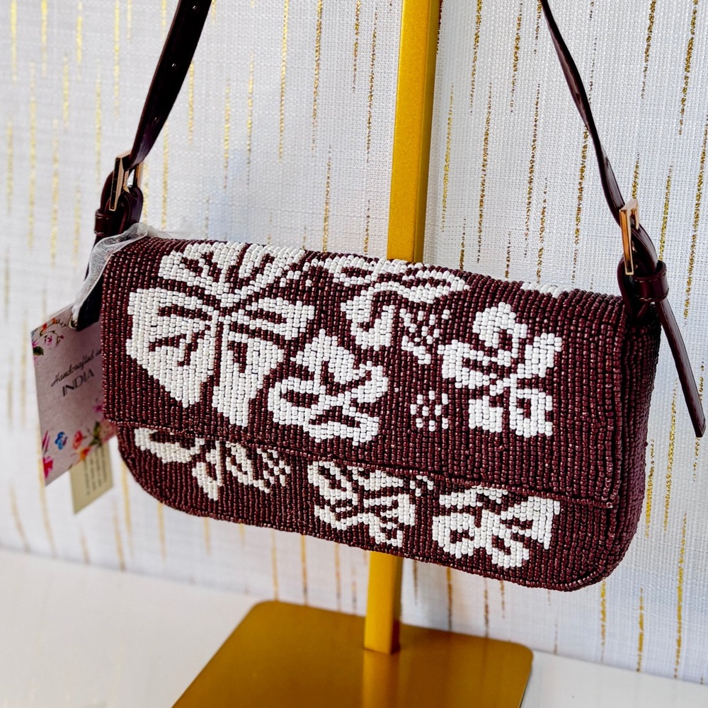 Handmade Beaded Y2K Shoulder Bag – Floral Brown & White – NWT - Picture 3 of 11